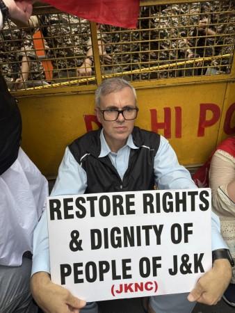 J&K Chief Minister Omar Abdullah is staging a protest at the national capital for the demand of the restoration of statehood to J&K. Omar Abdullah