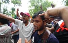 Peaceful CJP protest turns violent: Stone-pelting, tear gas, 50  Delhi Police personnel injured; students lathi-charged | Shocking visuals