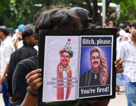 Home Ministry orders suspension of mobile internet services near Jantar Mantar Home Ministry orders suspension of mobile internet services near Jantar Mantar
