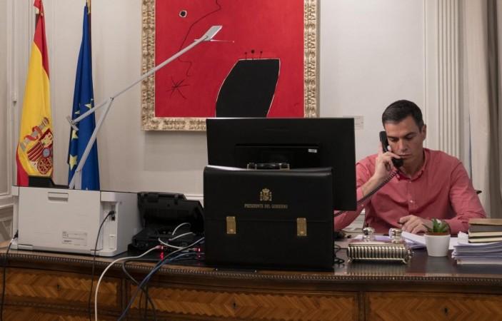 Spanish PM urges EU unity after Ceuta migrant crisis; Spain installs floating barrie Spanish PM urges EU unity after Ceuta migrant crisis; Spain installs floating barrie
