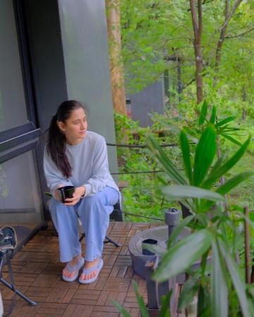 It's Confirmed: Harshvardhan Rane & Sanjeeda Shaikh are dating; couple spend cosy weekend in the woods, share similar romantic posts It's Confirmed: Harshvardhan Rane & Sanjeeda Shaikh are dating; couple spend cosy weekend in the woods, share similar romantic posts