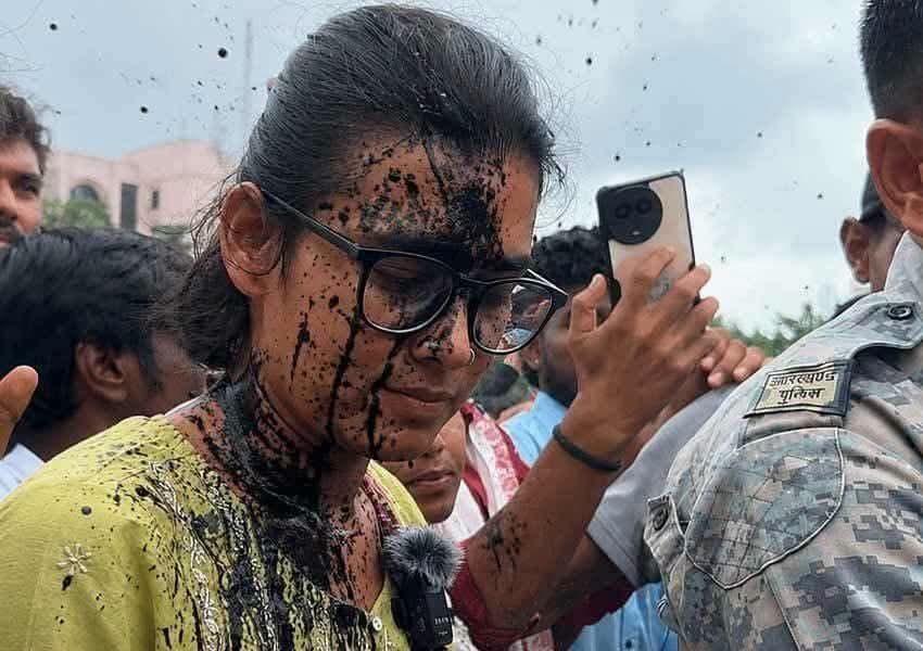 Ink thrown at AISA chief Neha Bora during Jharkhand exam protest; student-government talks underway