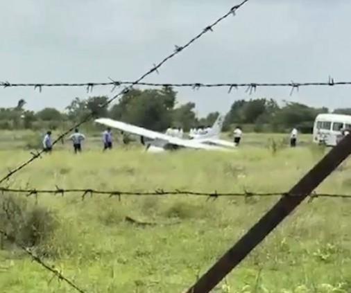 Trainer aircraft crash-lands at Pune's Baramati airport; no casualties reported Trainer aircraft crash-lands at Pune's Baramati airport; no casualties reported