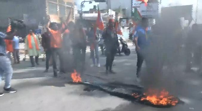 BJP calls for 'Jharkhand Bandh' to protest Lathi-charge on students; party workers take to streets
