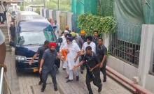 Sukhbir Singh Badal attacked by Nihang in Nanded, security personnel also injured
