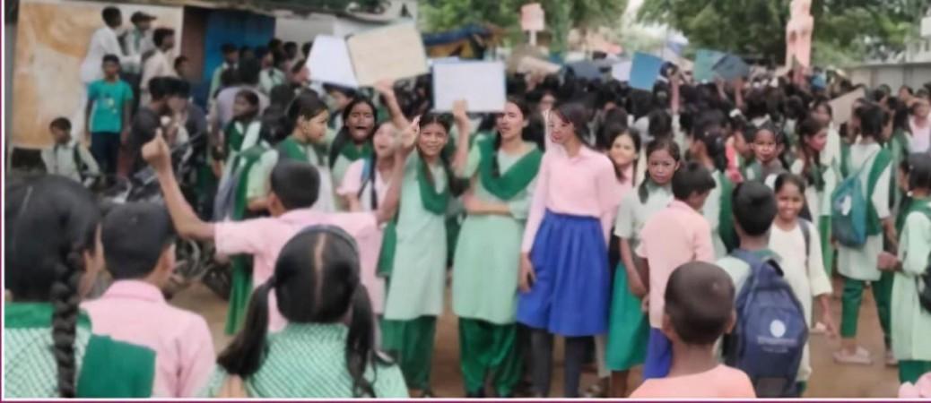 Gen Alpha movement: How seven-hour protest by Jharkhand schoolchildren led to revocation of headmaster's transfer Gen Alpha movement: How seven-hour protest by Jharkhand schoolchildren led to revocation of headmaster's transfer