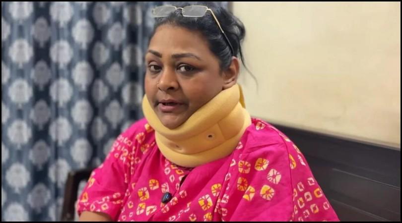 Shakeela reveals spending ₹3 lakh on neck surgery due to phone addiction: 'Don't watch unnecessary videos, even mine' Shakeela reveals spending ₹3 lakh on neck surgery due to phone addiction: 'Don't watch unnecessary videos, even mine'