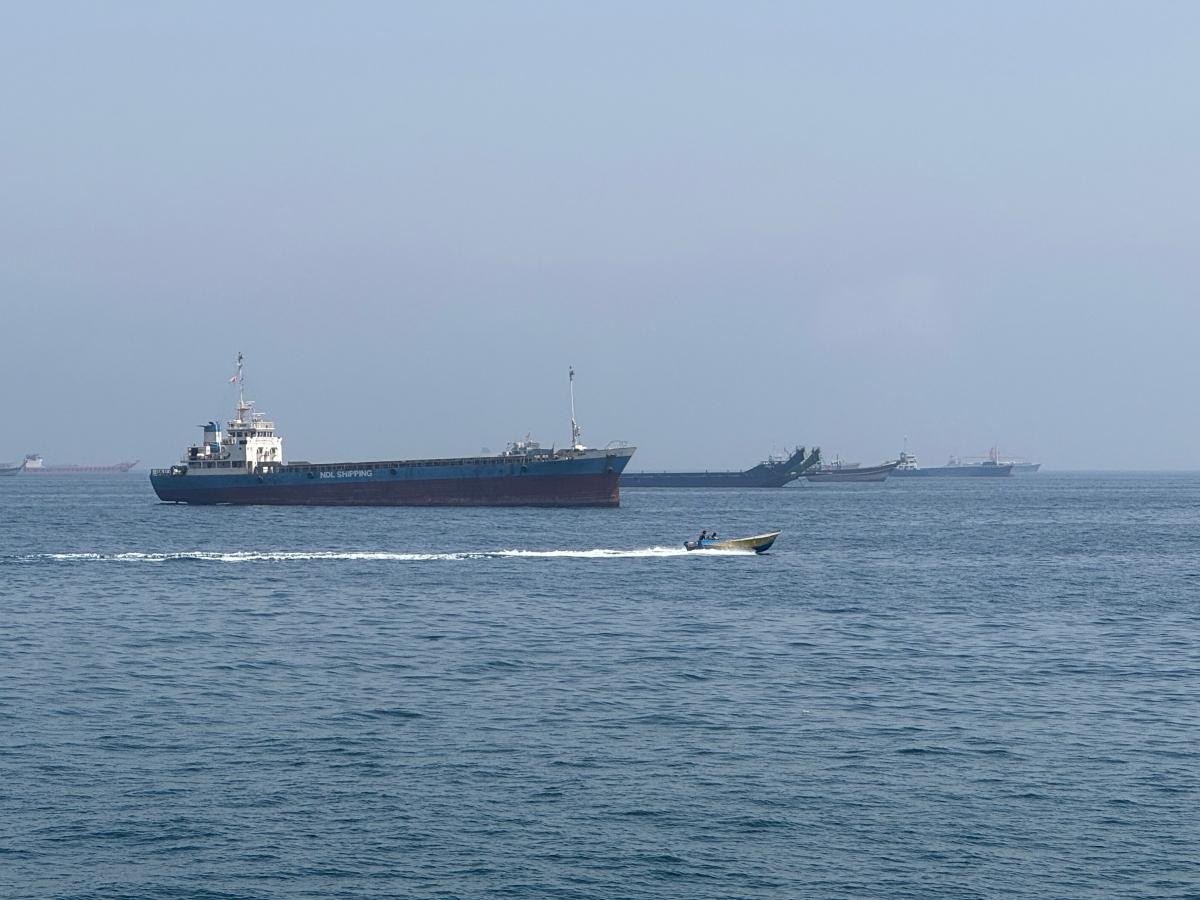 No ship can safely pass Hormuz without our permission: Iranian army