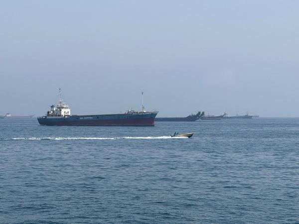 No ship can safely pass Hormuz without our permission: Iranian army No ship can safely pass Hormuz without our permission: Iranian army