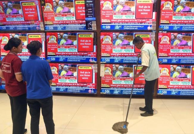 Govt removes 12-minute advertisement duration cap for television channels Govt removes 12-minute advertisement duration cap for television channels