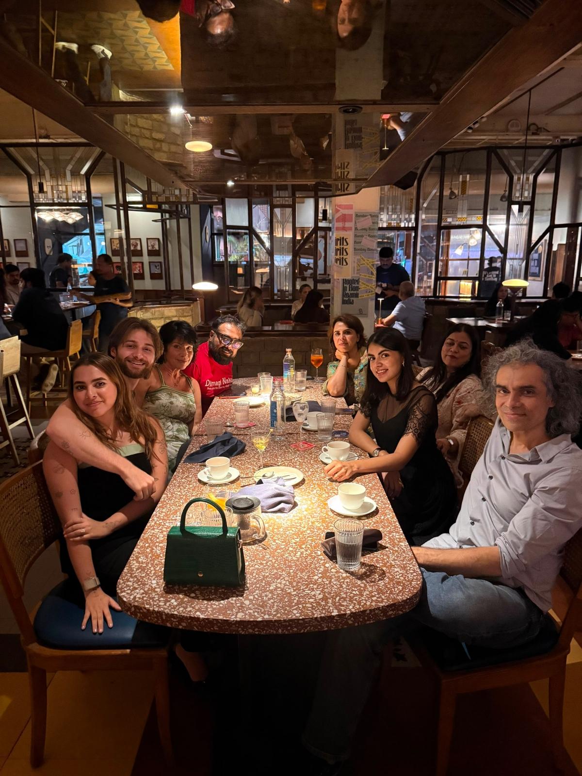 Anurag Kashyap enjoys dinner with Imtiaz Ali, his 'dimagi nakal' T-shirt steals the show