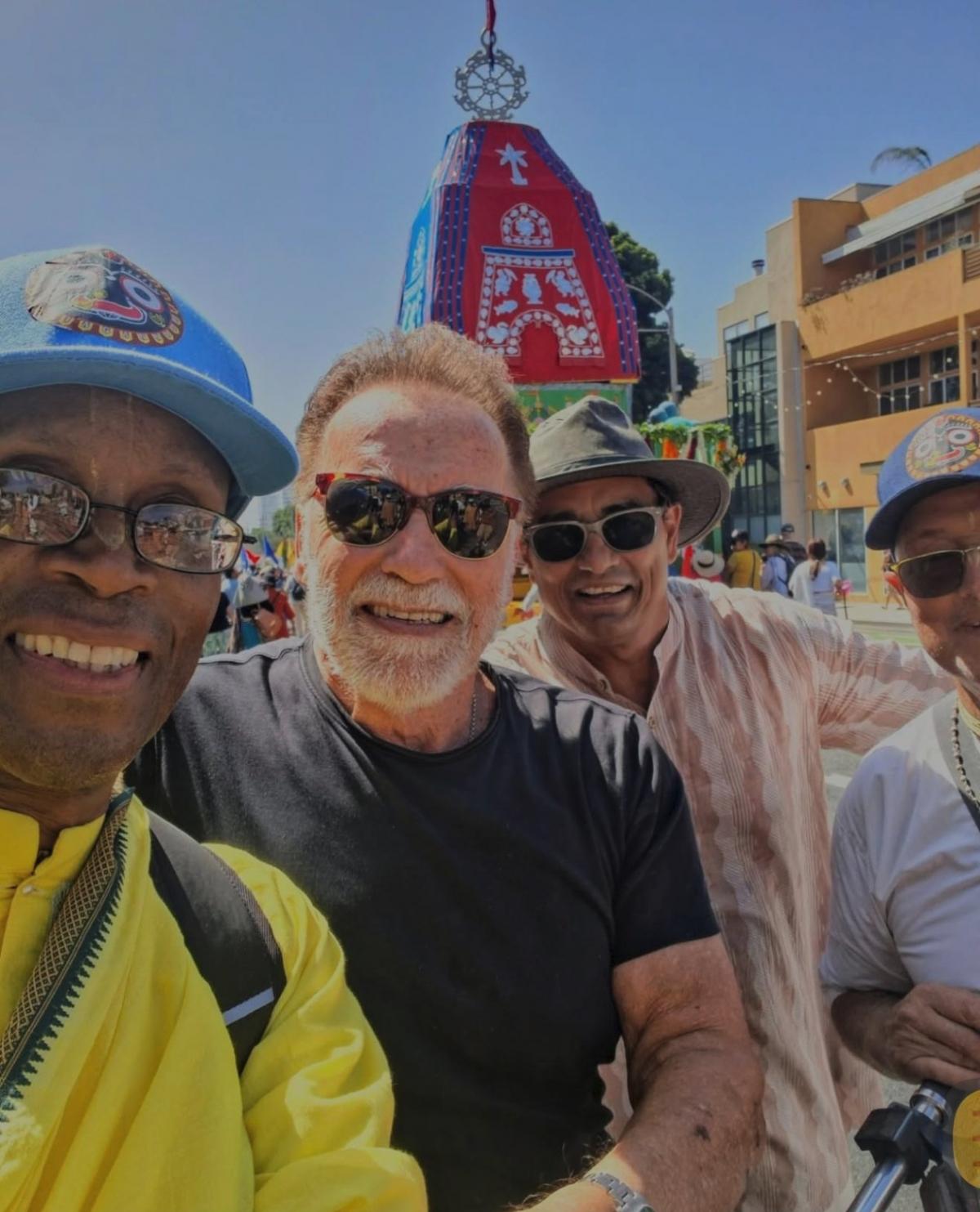 The Terminator Actor Arnold Schwarzenegger Joins ISKCON's Rath Yatra In Los Angeles; His Selfie In Front Of Chariot Goes Viral