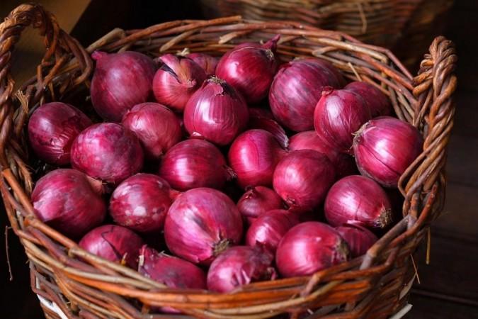 Onion Prices Jump Up To 40% In A Week, Check Latest Rates In Major Cities