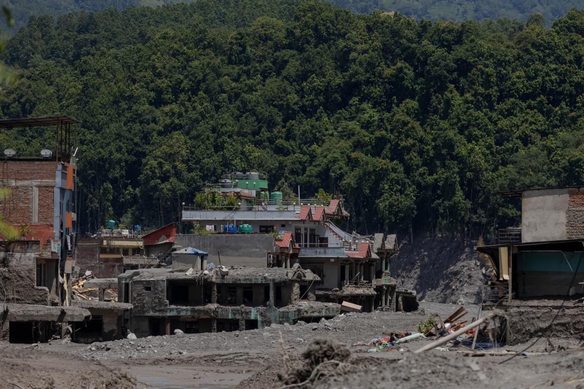 Nepal flash floods: Nepal, China death toll rises to 750, over 3,000 missing