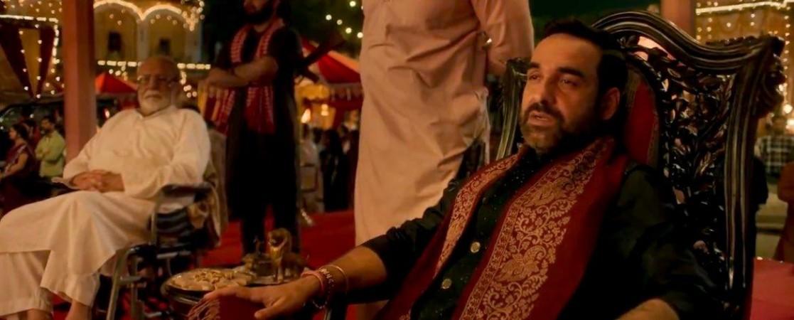 Mirzapur The Movie review: Of guns and gaalis; Pankaj Tripathi, Divyenndu, Ali Fazal and Ravi Kishan deliver bhaukaal performances, Jitendra Kumar misfit Mirzapur The Movie review: Of guns and gaalis; Pankaj Tripathi, Divyenndu, Ali Fazal and Ravi Kishan deliver bhaukaal performances, Jitendra Kumar misfit