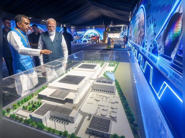 India's $13 Billion Plan to Boost Self-Reliance in Chip Manufacturing India's $13 Billion Plan to Boost Self-Reliance in Chip Manufacturing
