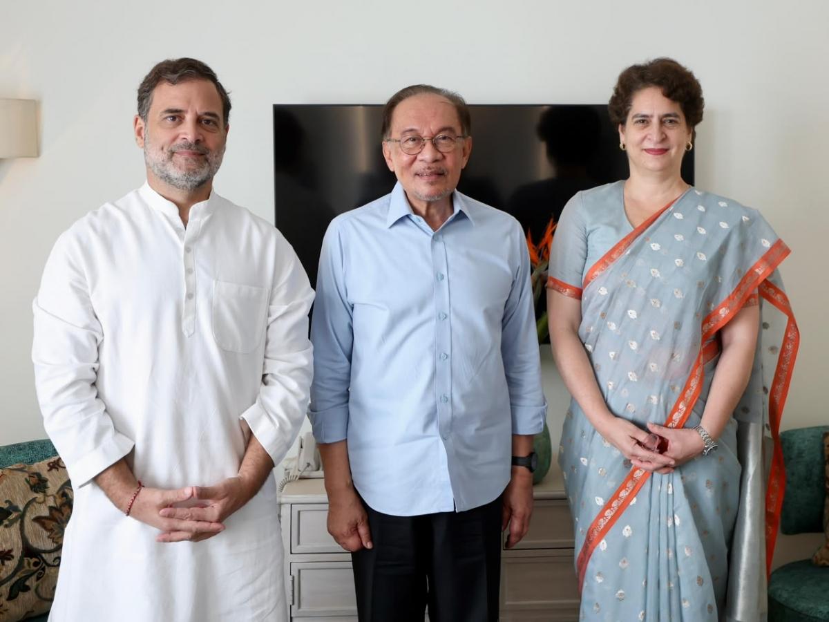 '80% Indians Are Non-Vegetarians': Rahul Gandhi Takes Dig At BRICS Gala Dinner; Meets Anwar Ibrahim With Priyanka