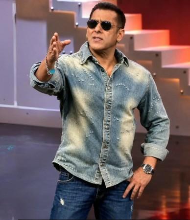 Salman Khan on AI deepfakes: 'Those making fake videos should be put behind bars' Salman Khan on AI deepfakes: 'Those making fake videos should be put behind bars'