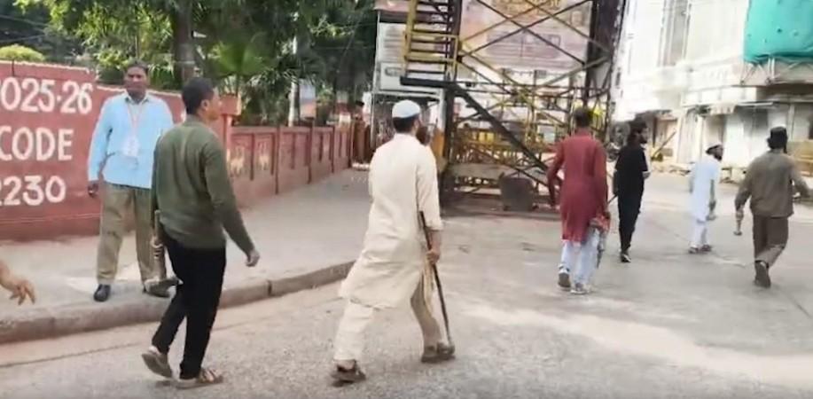 Tension escalates in Ujjain over Shahi Masjid portion removal; tear gas fired as stone-pelting continues Tension escalates in Ujjain over Shahi Masjid portion removal; tear gas fired as stone-pelting continues