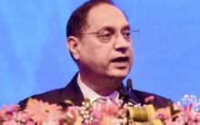SEBI Chief Warns Investors Against Anonymous 'Finfluencer' Tips Amid Market Growth
