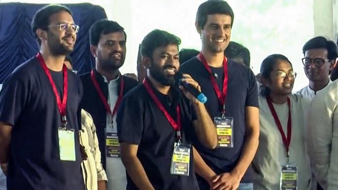 Dhruv Rathee had allegedly arrived to participate in the Cockroach Janta Party (CJP) protest in Delhi