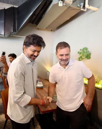 Rahul meets CM Vijay: An hour of talks, followed by coffee and tiramisu together