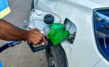 Govt hikes petrol export duty to Rs 2.5 per litre, lowers diesel levy