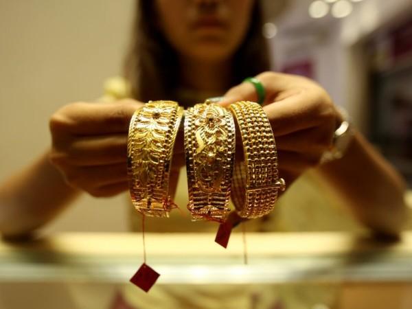 Govt cuts gold duty drawback rate by 3.1 pc, silver by nearly 9 pc