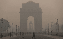 Delhi records AQI of 187 as white foam on Yamuna raises pollution concerns; Mumbai, Bengaluru also see elevated levels