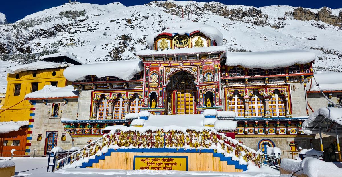 Helicopter returning from Badrinath Dham crashes near Joshimath, search operation underway