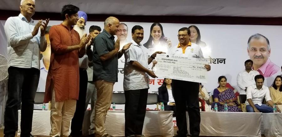 CM Arvind Kejriwal felicitates Asian Games medallists Delhi Chief Minister Arvind Kejriwal,Arvind Kejriwal,Arvind Kejriwal felicitates Asian Games medallists,Asian Games medallists,Pinky Balhara,Tanvi Khanna