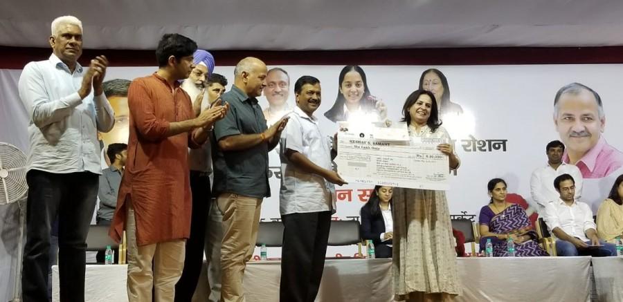 CM Arvind Kejriwal felicitates Asian Games medallists Delhi Chief Minister Arvind Kejriwal,Arvind Kejriwal,Arvind Kejriwal felicitates Asian Games medallists,Asian Games medallists,Pinky Balhara,Tanvi Khanna