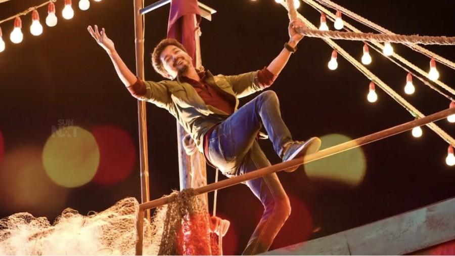 Thalapathy Vijay impresses fans with his dance in Simtaangaran song Thalapathy Vijay,Sarkar first song,Sarkar song,sarkar song release,Simtaangaran song,Simtaangaran,Simtaangaran song video