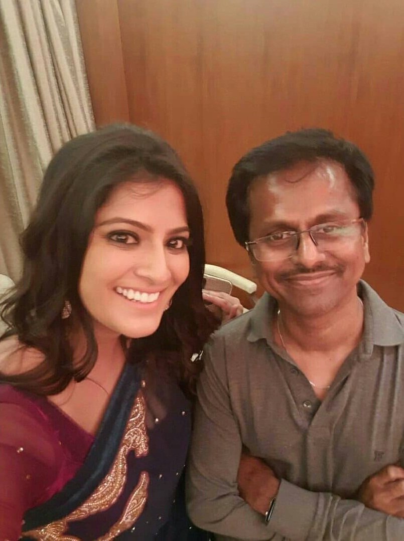 AR Murugadoss with Varalakshmi Sarathkumar Vijay,Keerthi Suresh,Varalakshmi Sarathkumar,AR Murugadoss birthday,AR Murugadoss birthday celebration,AR Murugadoss birthday celebration pics,AR Murugadoss birthday celebration images,AR Murugadoss birthday celebration stills,AR Murugadoss birthday celeb