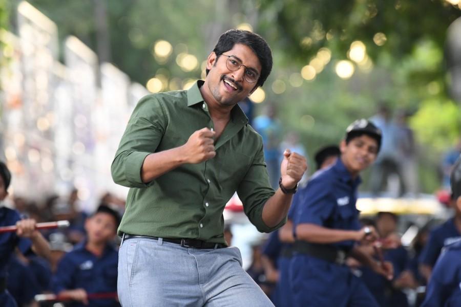 Nani Nagarjuna Akkineni,Nani,Aakanksha Singh,Rashmika Mandanna,Devadas,Devadas review,Devadas movie review,Devadas movie pics,Devadas movie images,Devadas movie pictures,Devadas movie photos
