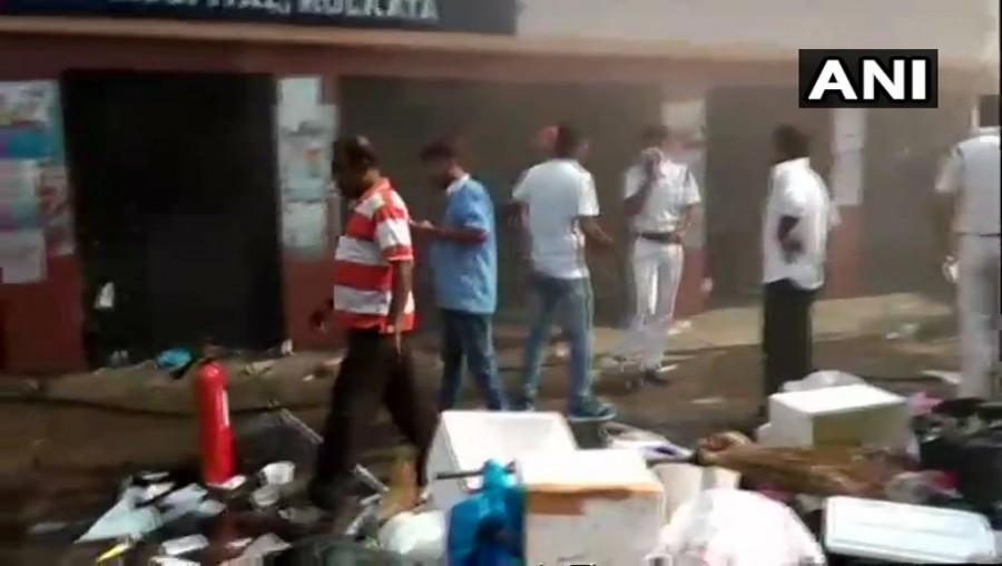 Fire at Calcutta Medical College, no injuries Calcutta Medical College,fire at Calcutta Medical College,Calcutta Medical College fire,Massive fire at Kolkata Hospital,Massive fire at Kolkata Medical College