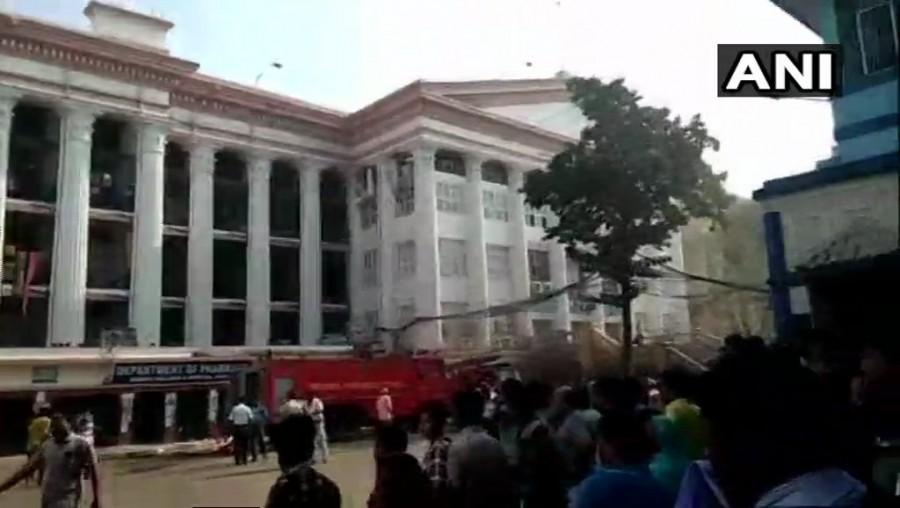 Massive fire at Kolkata Medical College and Hospital Calcutta Medical College,fire at Calcutta Medical College,Calcutta Medical College fire,Massive fire at Kolkata Hospital,Massive fire at Kolkata Medical College