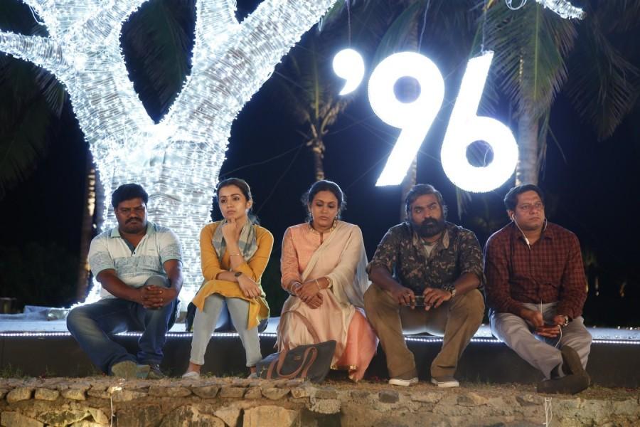 96 movie stills: Vijay Sethupathi, Trisha Krishnan's film set for grand ...