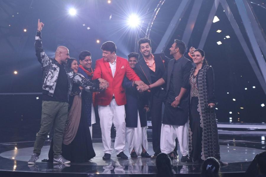 Kajol and Ajay Devgn promote Helicopter Eela on Indian Idol sets Kajol,Kajol and Ajay Devgn,Ajay Devgn,Helicopter Eela,Helicopter Eela promotion,Helicopter Eela movie promotion,Helicopter Eela promotion pics,Helicopter Eela promotion images,Helicopter Eela promotion stills,Helicopter Eela promotion pictures,Helicopter