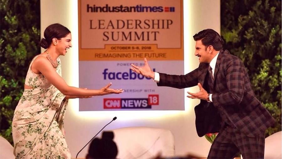 Deepika Padukone, Ranveer Singh create a 'Khalibali' moment at HTLS 2018 Deepika Padukone,Ranveer Singh,Deepika Padukone and Ranveer Singh,Deepika Padukone and Ranveer Singh Khalibali moment,Khalibali moment,HTLS 2018