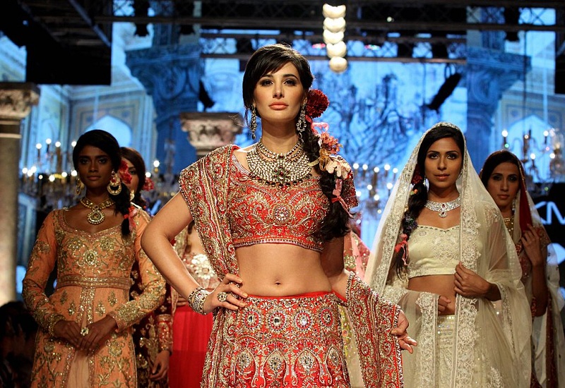 Nargis fakhri,nargis fakhri boyfriend,nargis fakhri lakme fashion week,Lakme Fashion Week,lakme fashion week 2018,fashion,nargis fakhri fashion,Spy movie