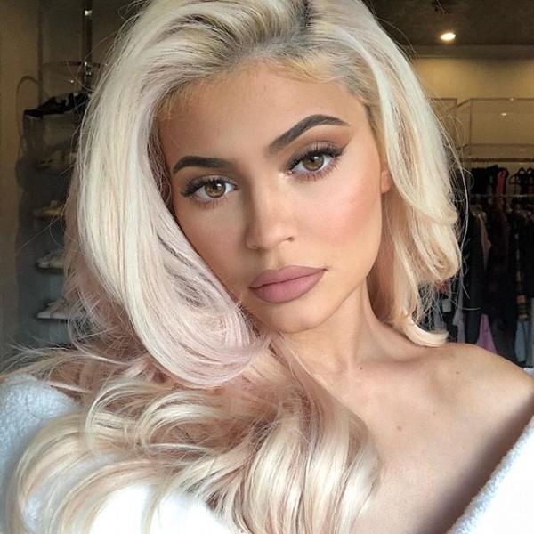 Kylie Jenner is a blonde bombshell in new photos - Photos,Images ...