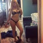 Courtney Stodden shows off toned figure in black bikini