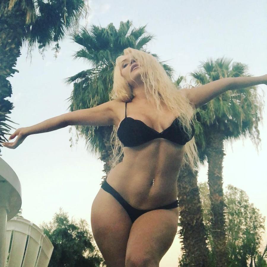 Courtney Stodden flashes her incredible abs and flawless figure Courtney Stodden,Courtney Stodden bikini,courtney stodden naked,courtney stodden nude,Courtney Stodden bikini pics,Courtney Stodden bikini images,Courtney Stodden bikini stills,Courtney Stodden bikini pictures,Courtney Stodden bikini photos