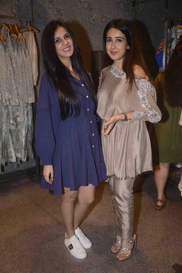 Nishka Lulla and Sanjana Batra Pakistan's favorrite fashion Label,ÉLAN,ÉLAN launched in India,Lower Parel,VESIMI,stylist Sanjana Batra,Sanjana Batra