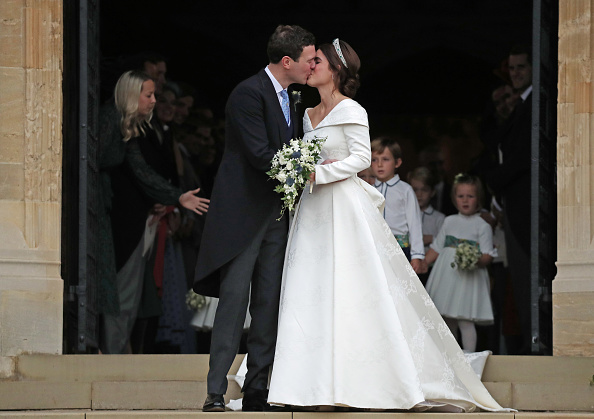 Princess Eugenie kisses Jack Brooksbank Princess Eugenie marries Jack Brooksbank,Princess Eugenie weds Jack Brooksbank,Princess Eugenie wedding,Princess Eugenie wedding pics,Princess Eugenie wedding images,Jack Brooksbank wedding,Jack Brooksbank wedding pics,Jack Brooksbank wedding images