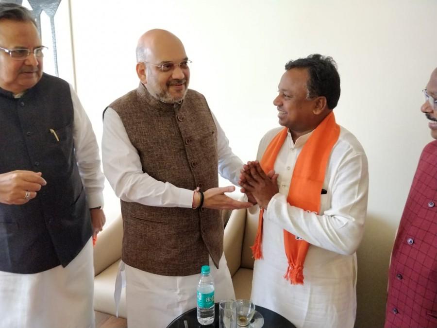 Ramdayal Uike joins BJP from Congress ahead of Chhattisgarh assembly polls Ramdayal Uike,Ramdayal Uike joins BJP,Ramdayal Uike joins BJP from Congress,BJP from Congress,Chhattisgarh assembly polls,Ramdayal Uike join BJP,Amit Shah