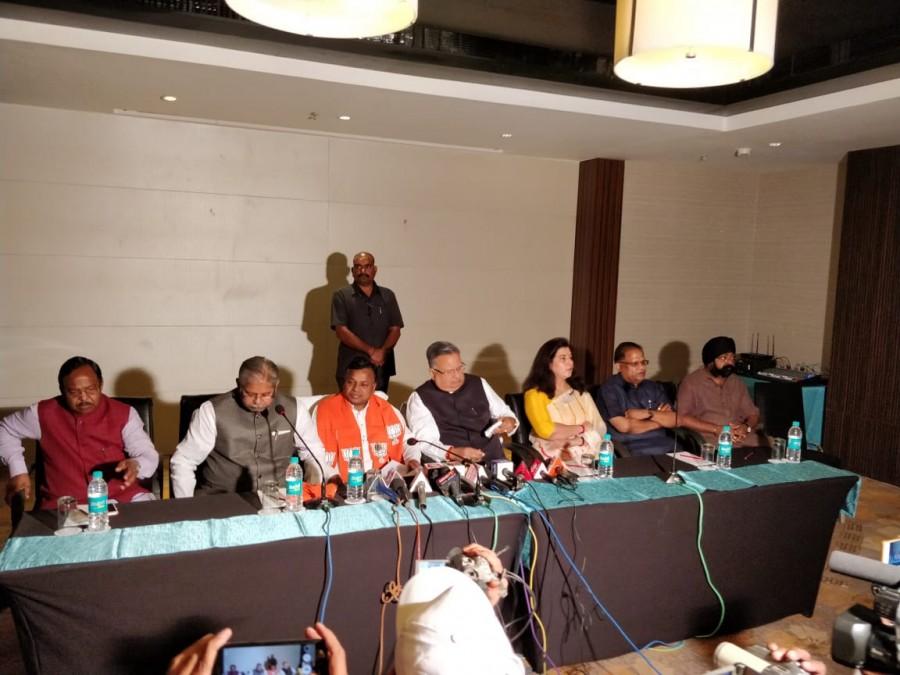 Ramdayal Uike joins BJP from Congress ahead of Chhattisgarh assembly polls Ramdayal Uike,Ramdayal Uike joins BJP,Ramdayal Uike joins BJP from Congress,BJP from Congress,Chhattisgarh assembly polls,Ramdayal Uike join BJP,Amit Shah