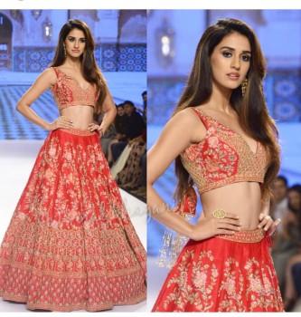 Disha Patani looks alluring as she walks the ramp