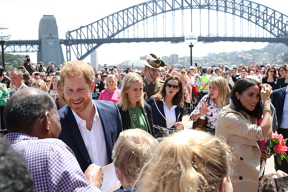 Prince Harry & Meghan Markle greet members of the crowd at the Sydney Opera House Prince Harry & Meghan Markle,Prince Harry,Meghan Markle,Prince Harry and Meghan Markle Australia Tour,Prince Harry and Meghan Markle Australia Tour pics,Prince Harry and Meghan Markle Australia Tour images,Prince Harry and Meghan Markle Australia Tour